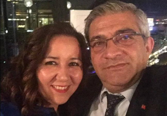 CEMİL TUGAY, KOCASINA KIZDI KARISINI İŞTEN ATTI !!!