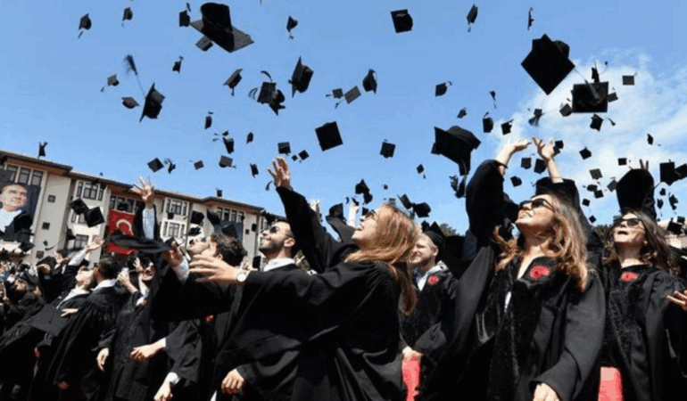 KARŞIYAKA, “ÜNİVERSİTEYE” LAYIK DEĞİL Mİ  ?